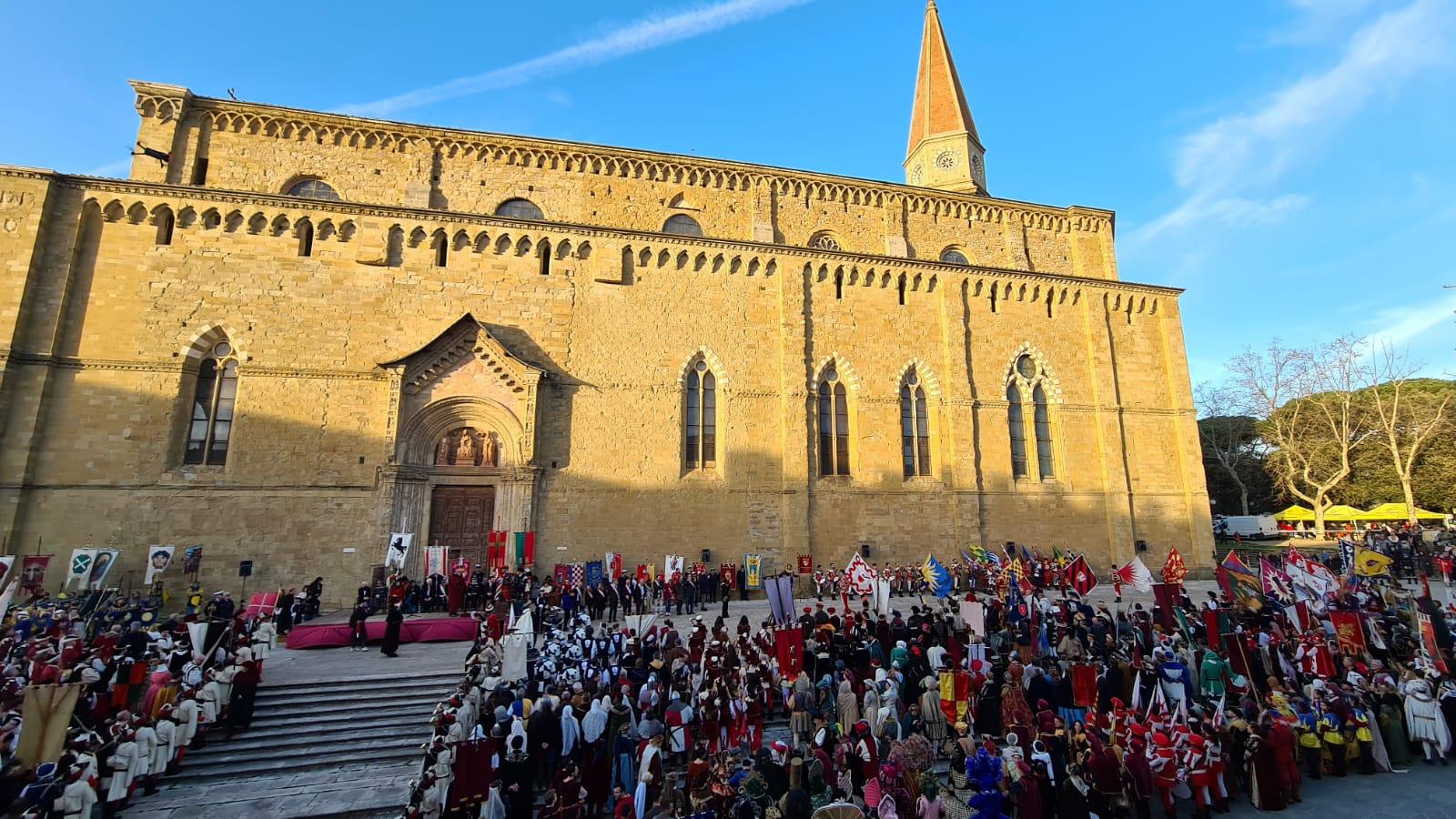 Gruppi storici di Arezzo al Capodanno dell Annunciazione di Massa