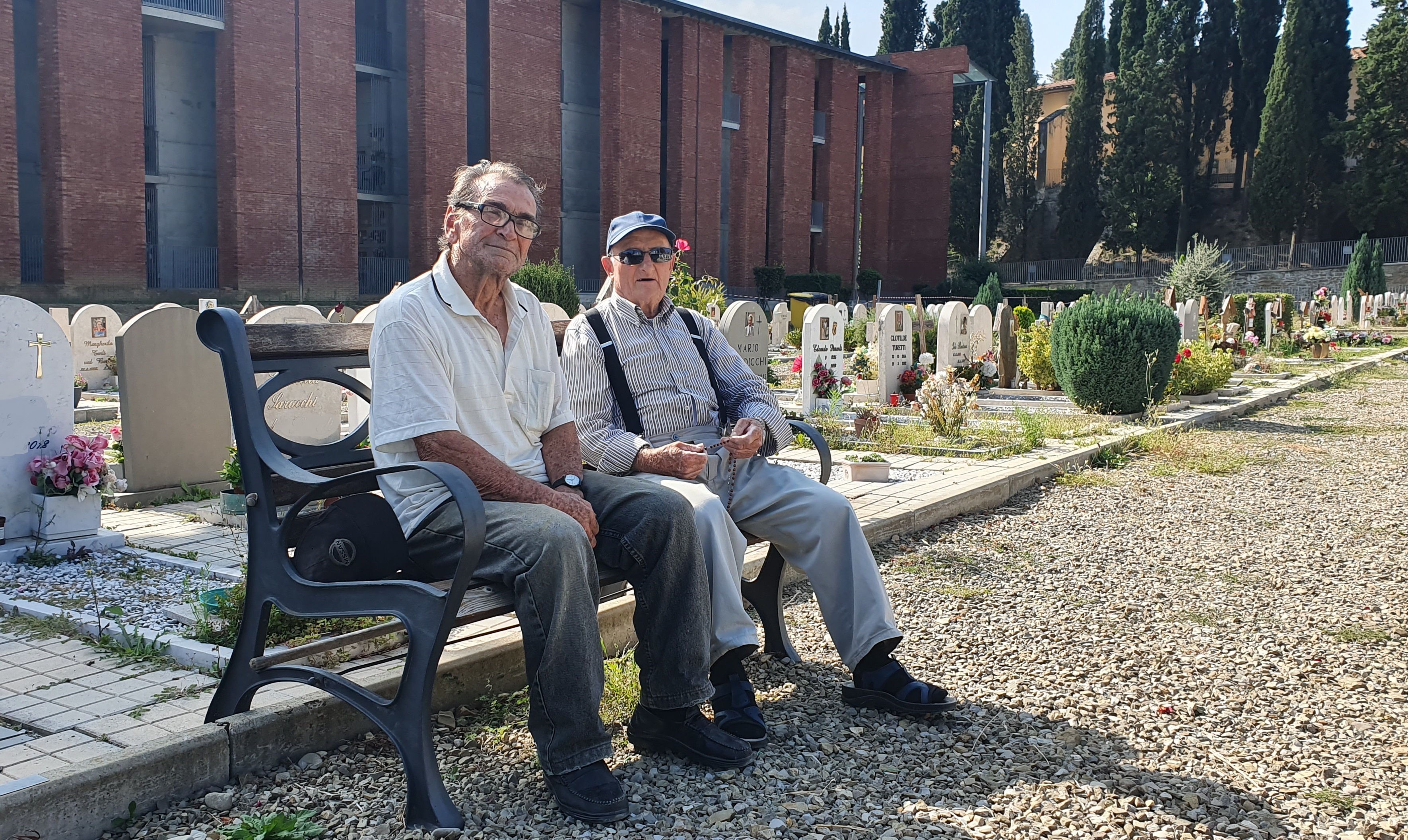 Piero e Domenico gli angeli custodi del cimitero monumentale di