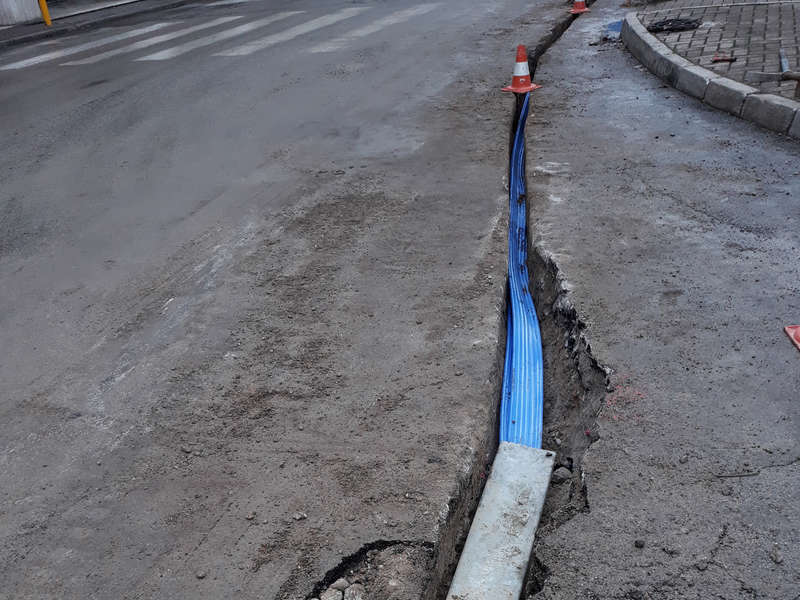 Scavi per la rete in fibra ottica ad Arezzo variazioni al