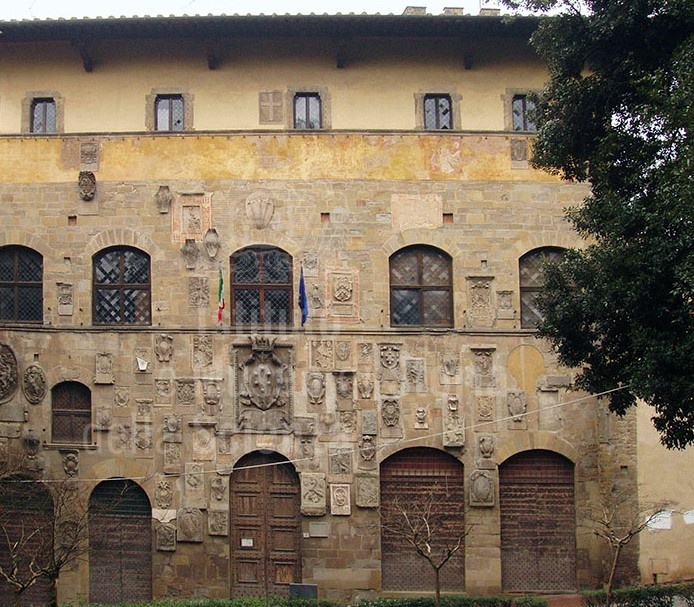 Arezzo sospesa l apertura della biblioteca e dell Archivio