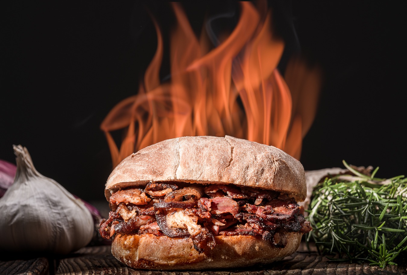 Porcobrado il maiale di Cortona in un panino in vendita il nuovo