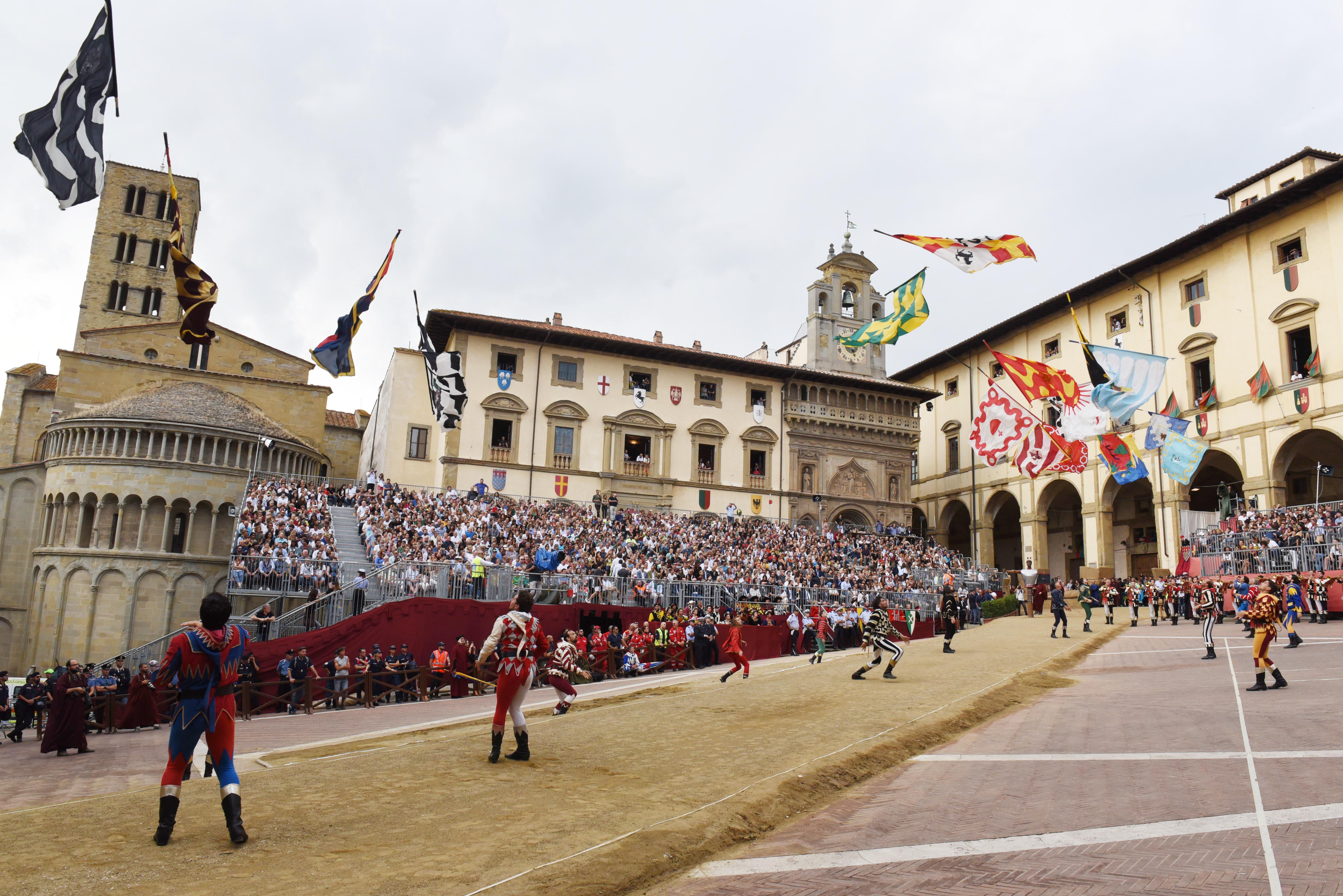 Giostra del Saracino di Arezzo rinviata l edizione di giugno