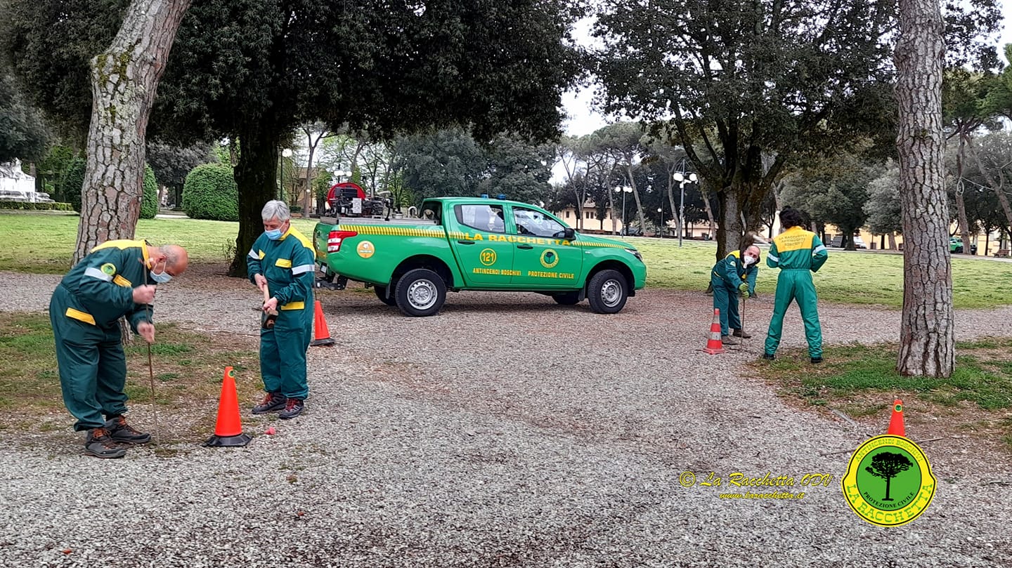 Fiera antiquaria di maggio al Prato squadre de La Racchetta