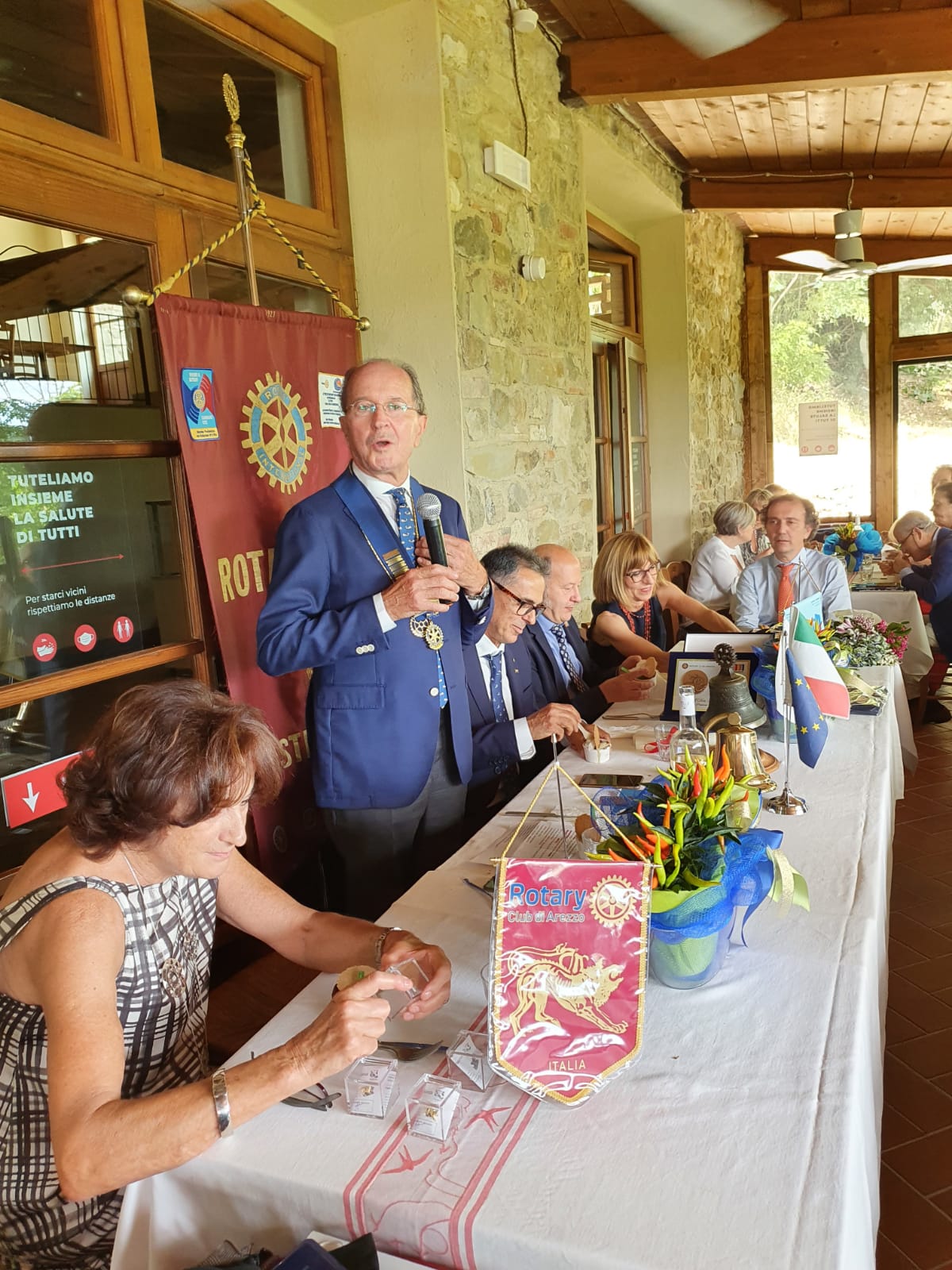 Rotary club Arezzo il Passaggio della Campana il nuovo