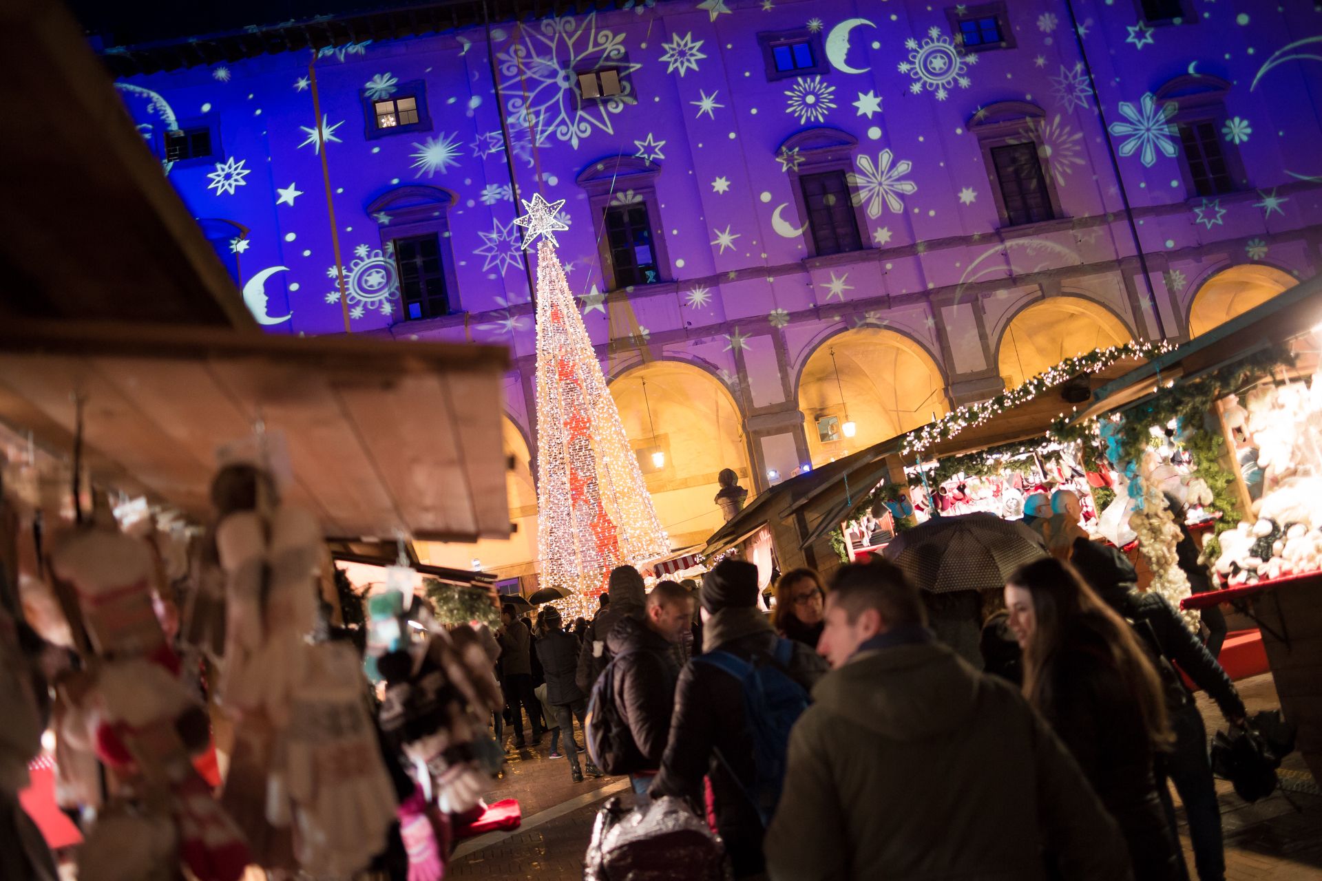 Albero di Natale (collettivo e alto 3 metri!) di Lego a piazza