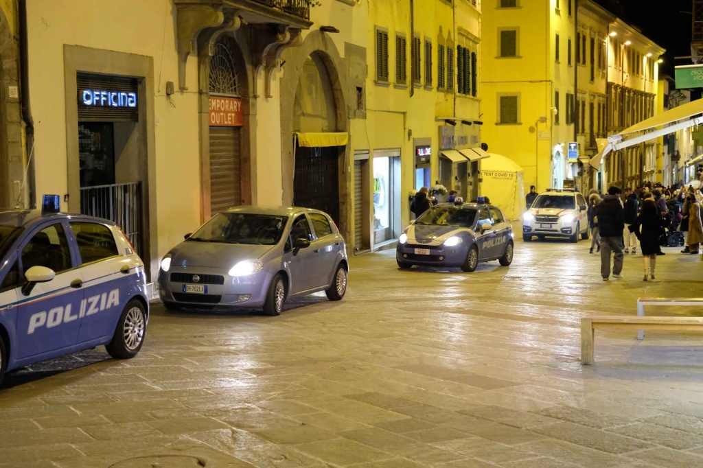 Arezzo movida al setaccio massicci controlli interforze in