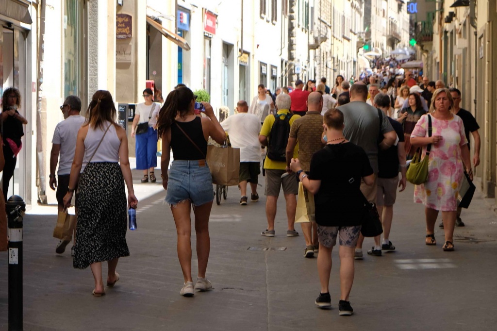 Arezzo apertura dei saldi con la Fiera Antiquaria e shopping