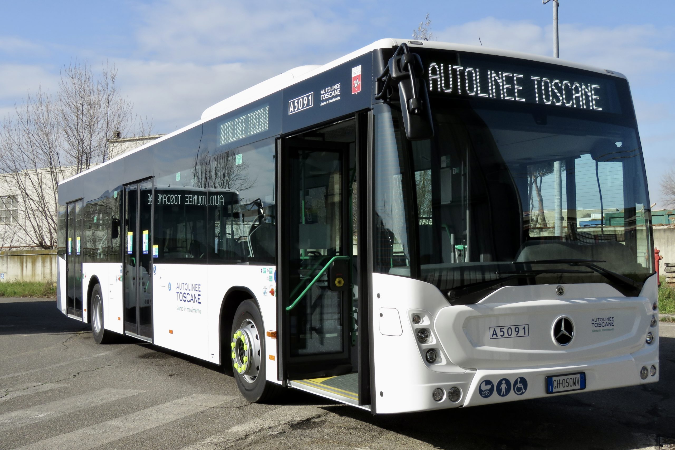 Arezzo assalto al bus AT denuncia per interruzione di pubblico