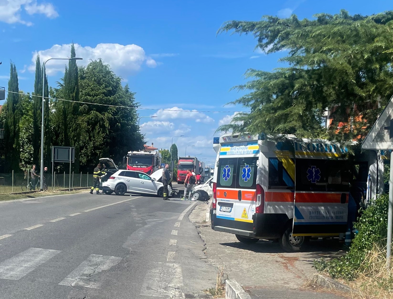 Scontro tra due auto a Cesa ferita una donna di 48 anni