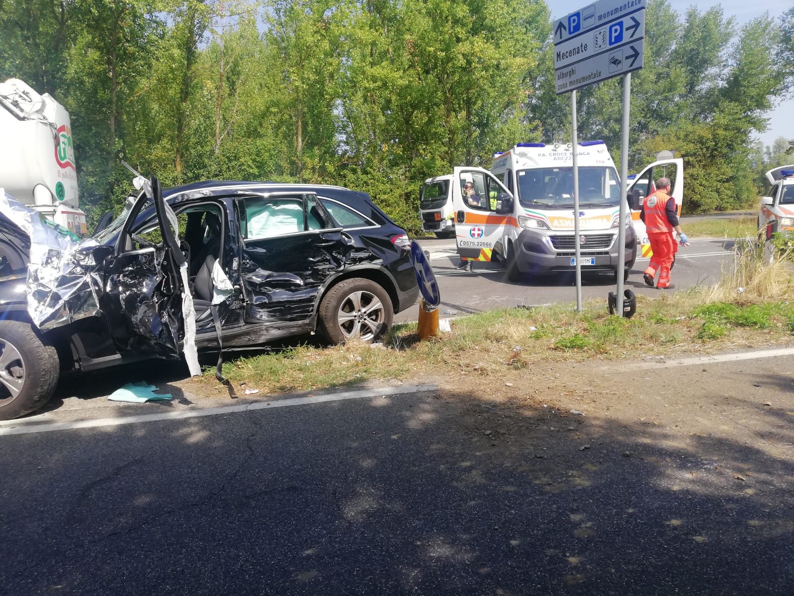 Scontro tra auto e camion a Olmo di Arezzo lungo la Ss 73 gravi