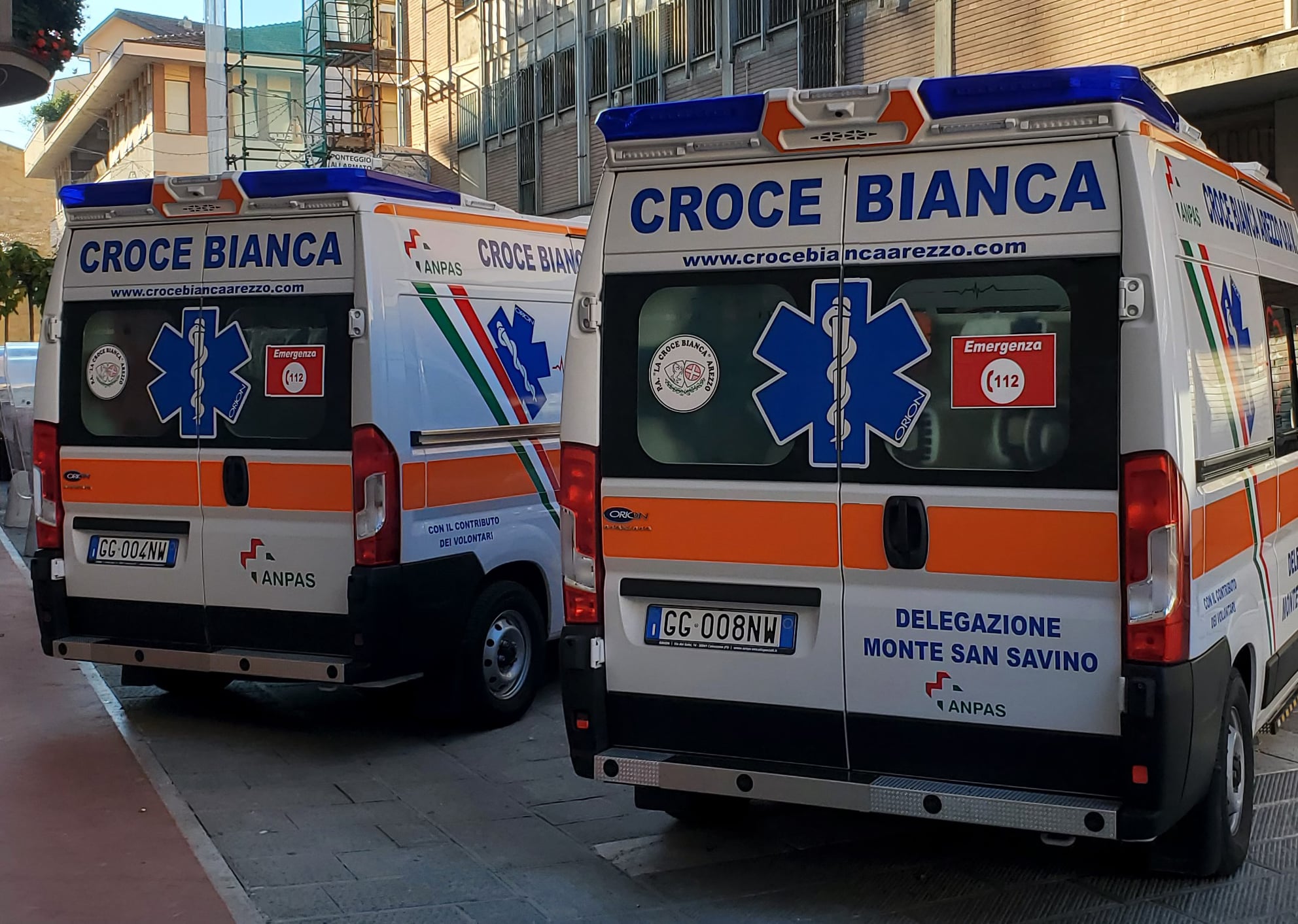 Croce Bianca Arezzo in servizio due nuove ambulanze Foto