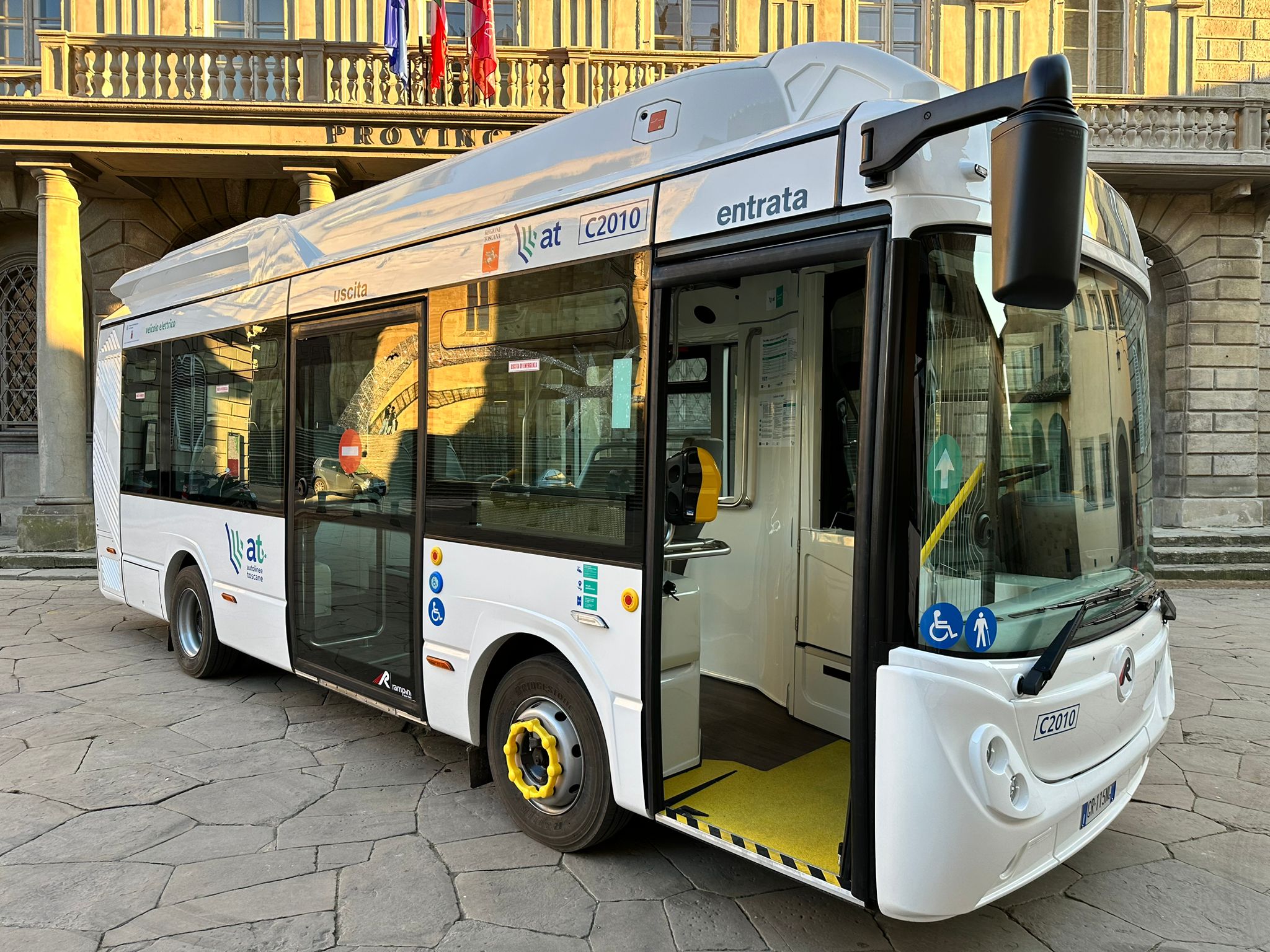 La flotta di Arezzo si rinnova con due bus elettrici 100 made in