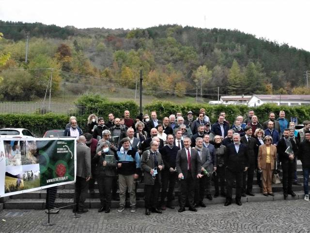 Foto di gruppo di Oltreterra 2021.jpg