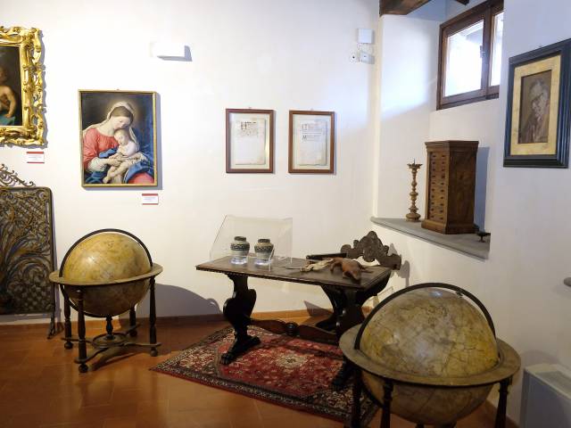 SALA04.jpg