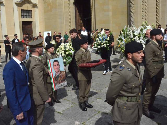 funerali paolo berbeglia (5).jpeg