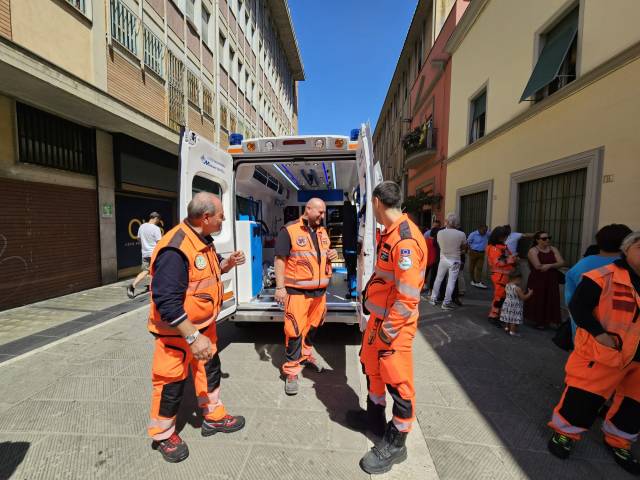 Fondazione Graziella - Donazione ambulanza(24).jpg