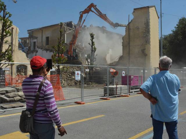 ex palazzina comando_cadorna_demolizione (5).jpeg