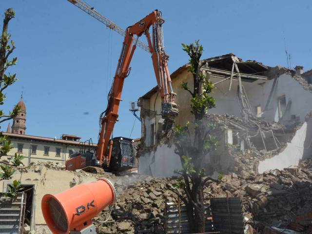 ex palazzina comando_cadorna_demolizione (2).jpeg