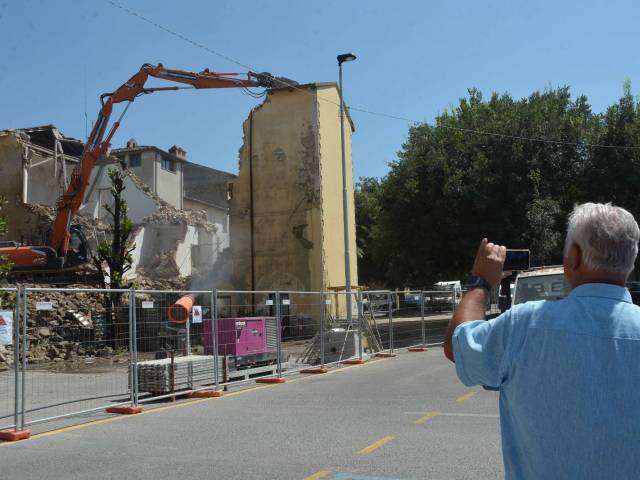 ex palazzina comando_cadorna_demolizione (8).jpeg