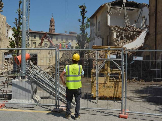 ex palazzina comando_cadorna_demolizione (1).jpeg