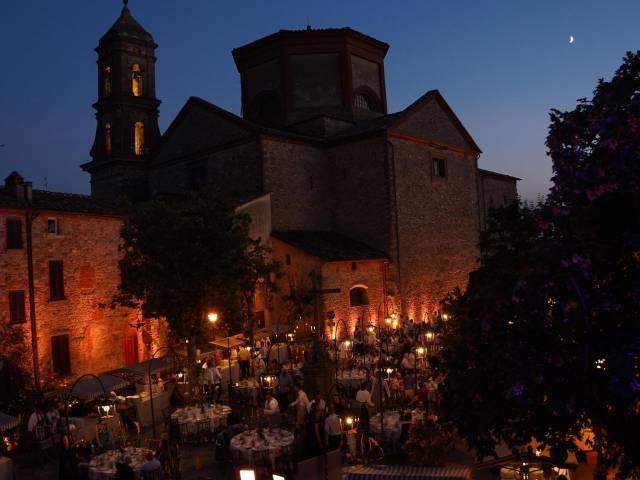 cena in piazza_Lucignano_2024 (27).jpeg