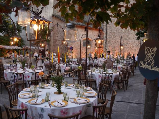 cena in piazza_Lucignano_2024 (10).jpeg