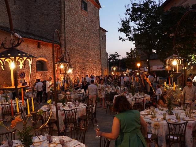 cena in piazza_Lucignano_2024 (28).jpeg