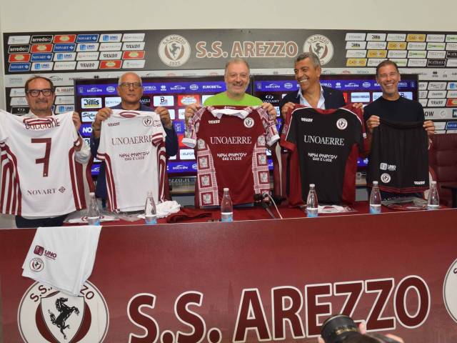 Arezzo_presentazione maglie_2024_2025 (8).jpeg