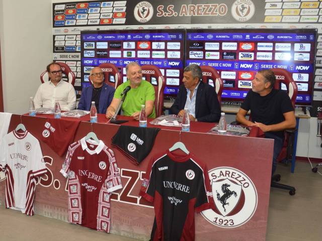 Arezzo_presentazione maglie_2024_2025 (2).jpeg