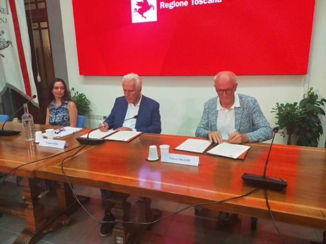 Giani e Vaccari firma protocollo Rondine - agosto 2024.jpg