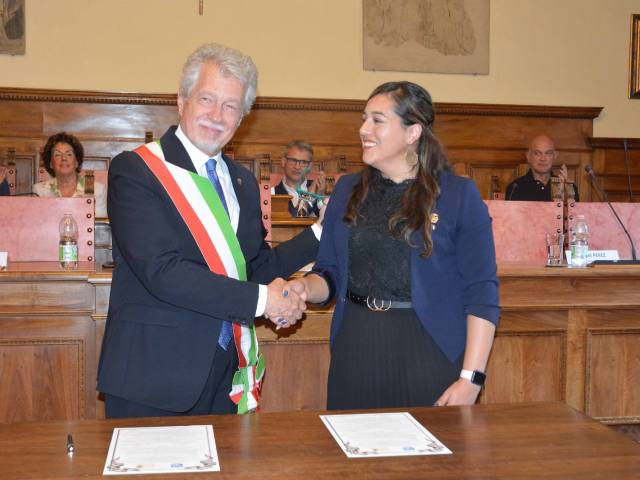 arezzo-burbank_firma sister city (16).jpeg