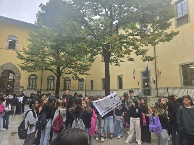 liceo colonna_primo giorno di scuola_2024 (6).jpg