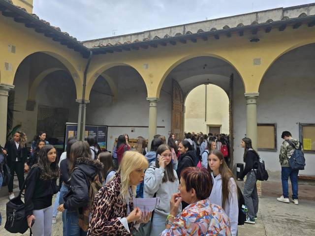 liceo colonna_primo giorno di scuola_2024 (4).jpg