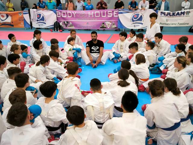 Accademia Karate Casentino - Stage Luigi Busà (2).jpg