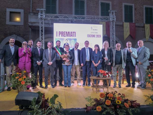 gruppo premiati_2024.jpg