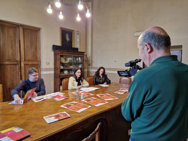 Conferenza stagione teatrale (1).jpeg