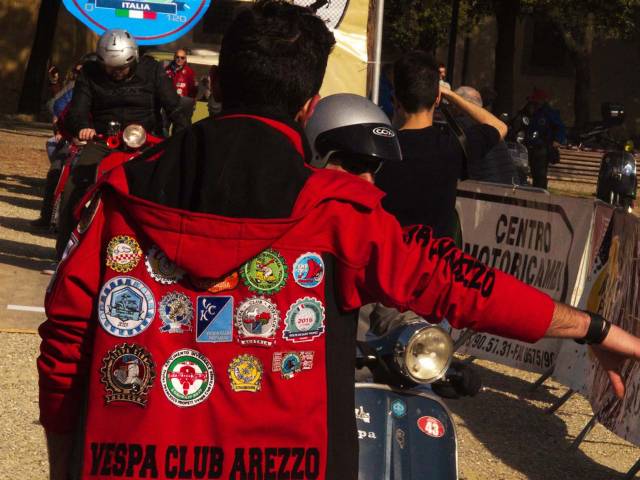 Vespa Club Arezzo - VespArezzo (2).jpg