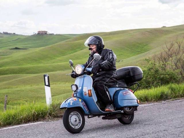 Vespa Club Arezzo - VespArezzo (4).jpg