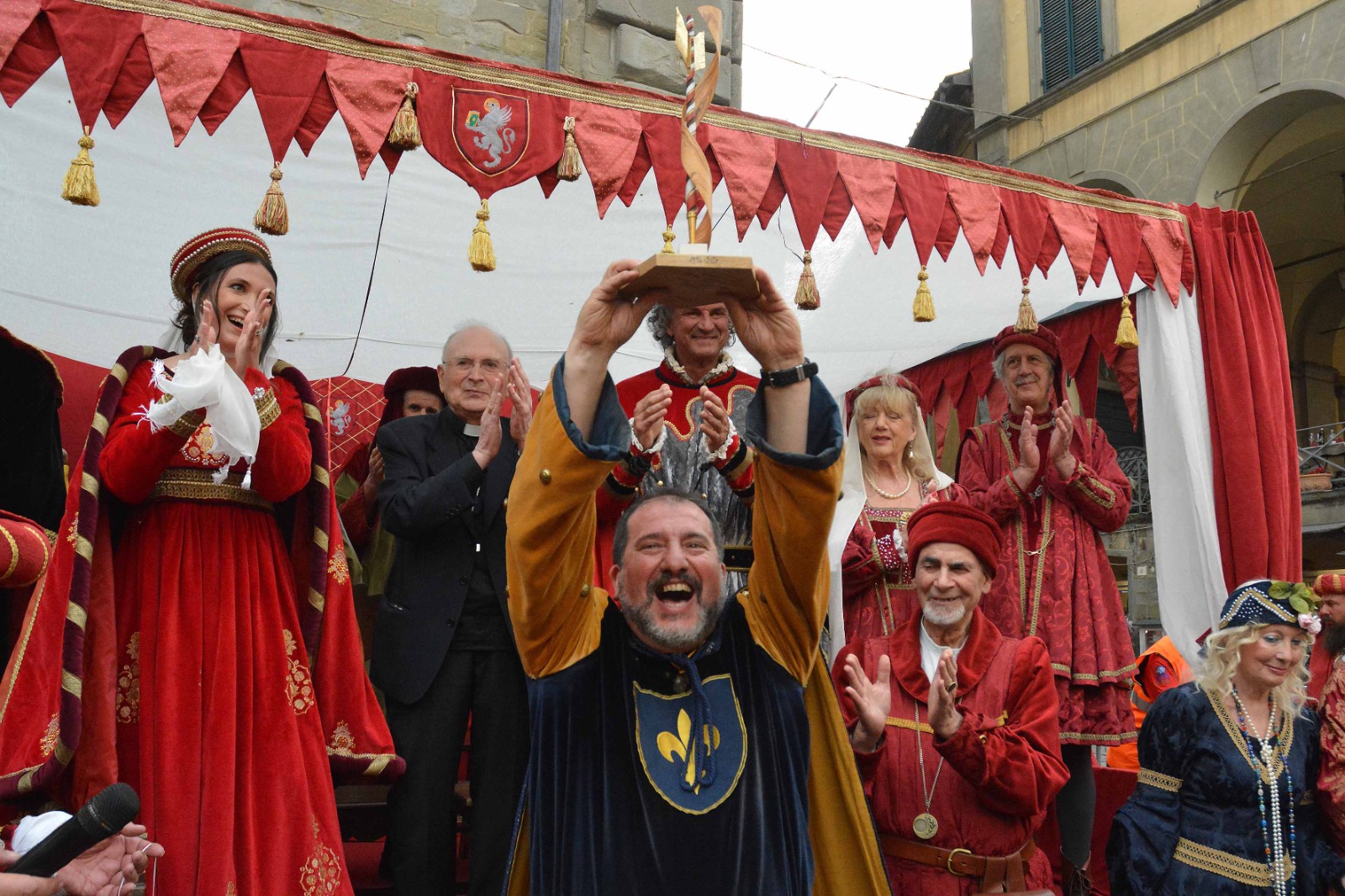 Il Rione di San Vincenzo vince la Giostra dell’Archidado – Foto