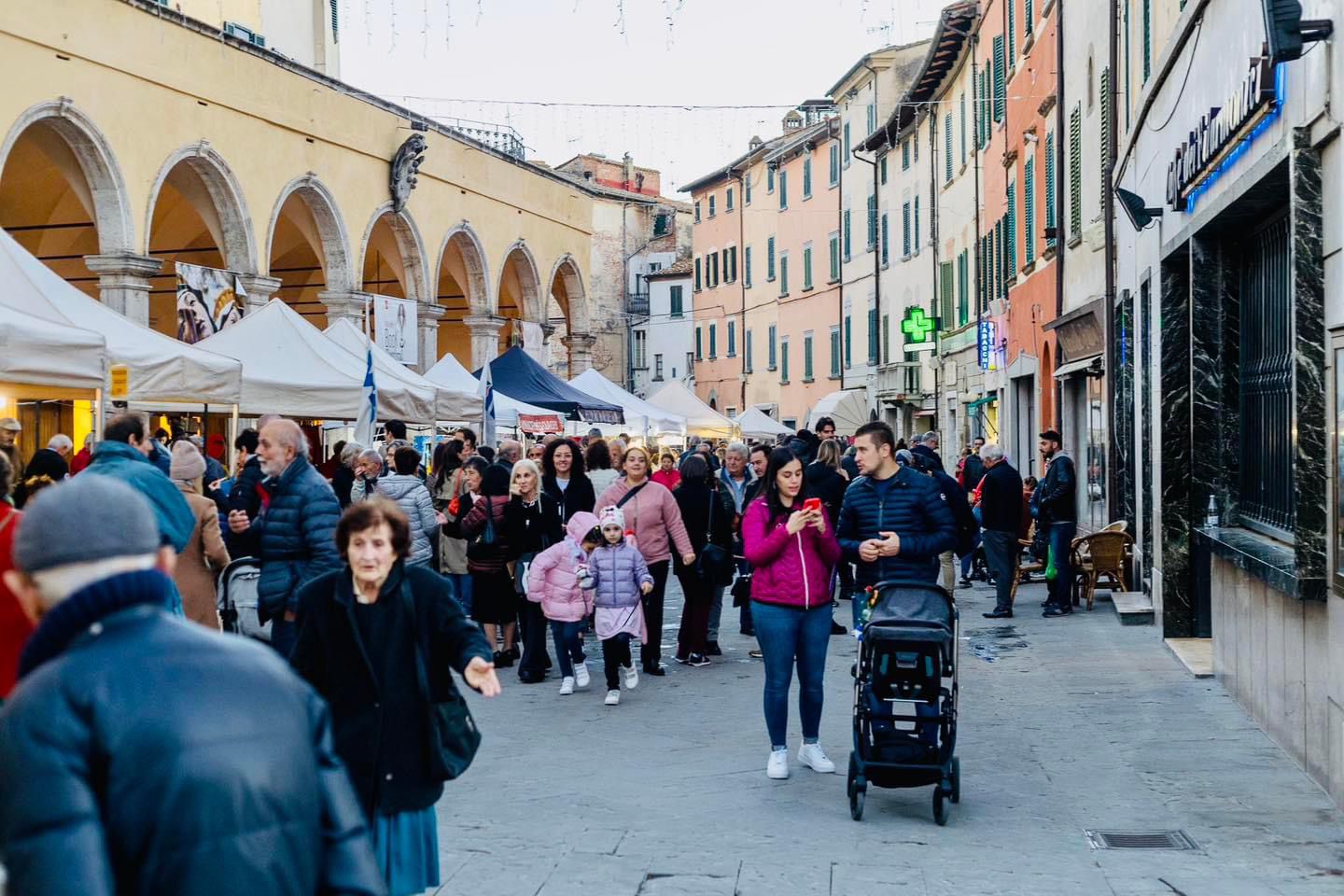 Foiano della Chiana si veste d’autunno: una settimana di eventi tra maschere, sapori e tradizione