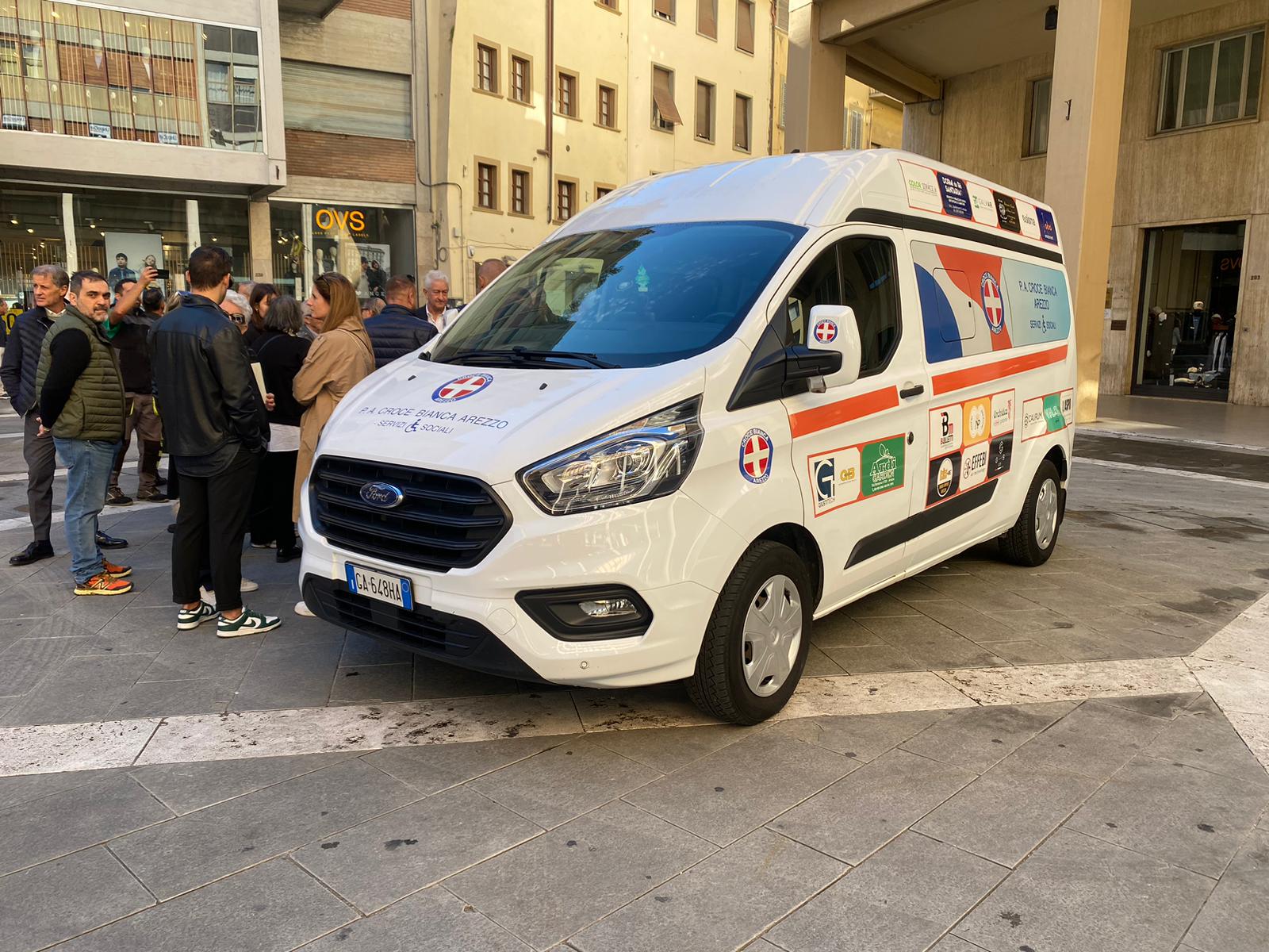 Arezzo, un nuovo mezzo per trasporto disabili Ar24Tv