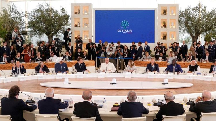 Gli aventi diritto e gli aventi rovescio. La settimana della Giostra e il G7 a Puglia