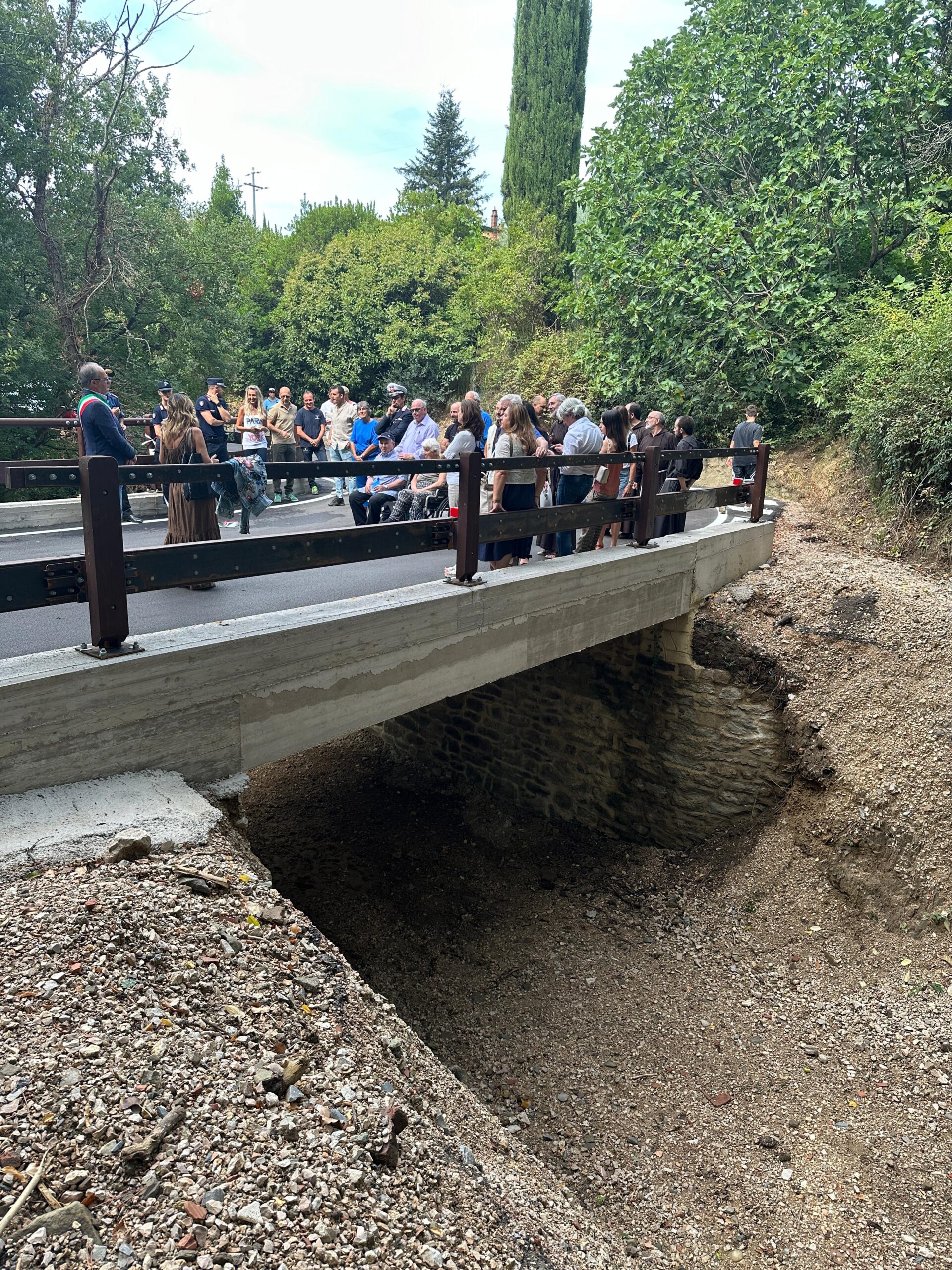 Cortona, rimesso a nuovo il ponte per l’eremo francescano de «Le Celle»