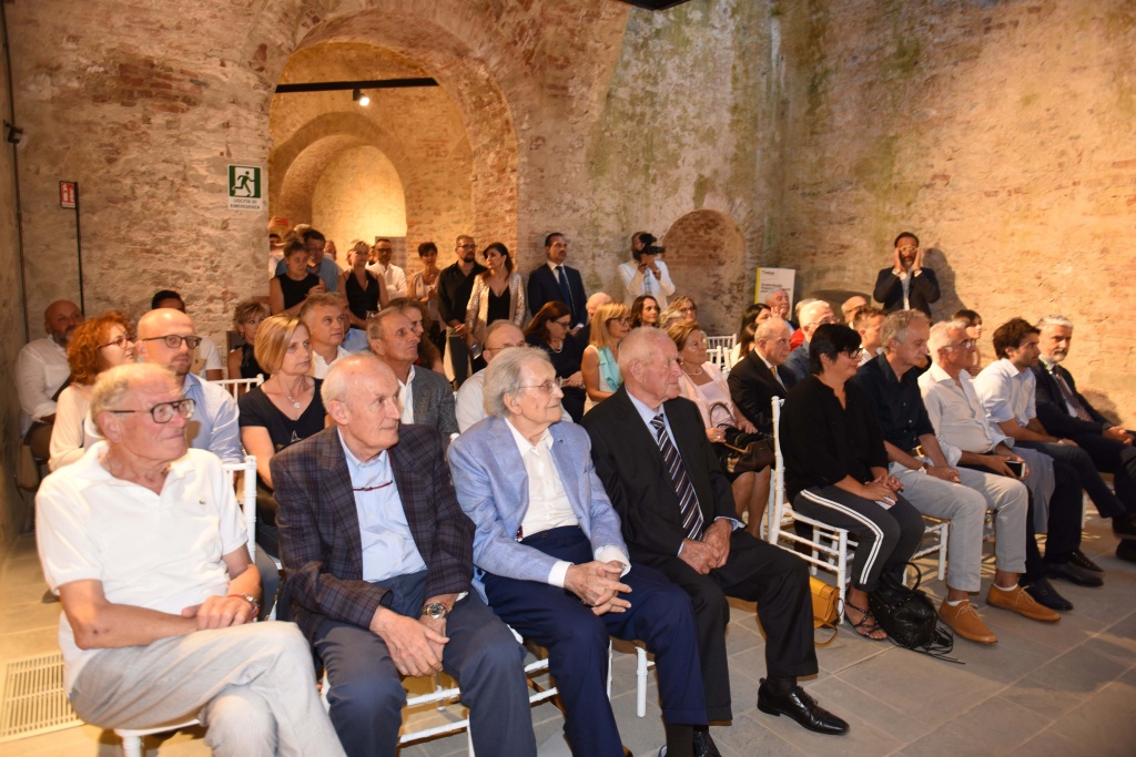 Premiazione dei commercianti più “anziani”. Da oltre 50 anni nel mondo edile – FOTO