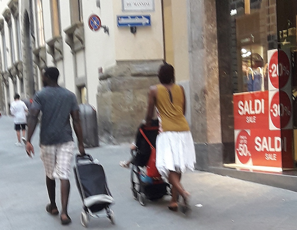 Bambini nati ad Arezzo da genitori stranieri: è giusto che non siano aretini?