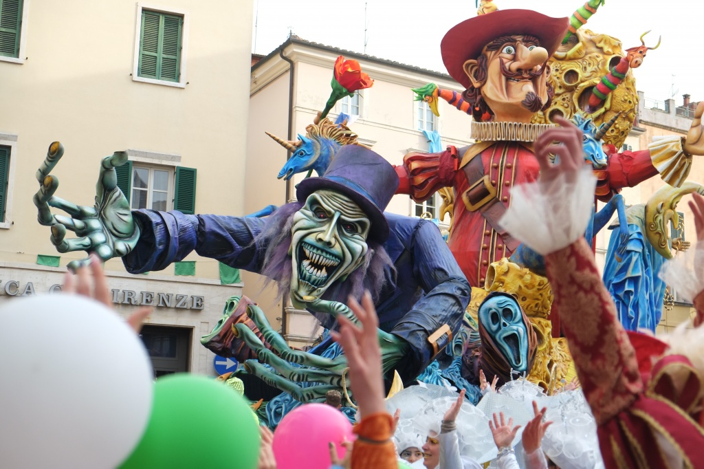 Carnevale di Foiano 2020: su il sipario con la sfilata dei giganti di cartapesta #part1 – Foto