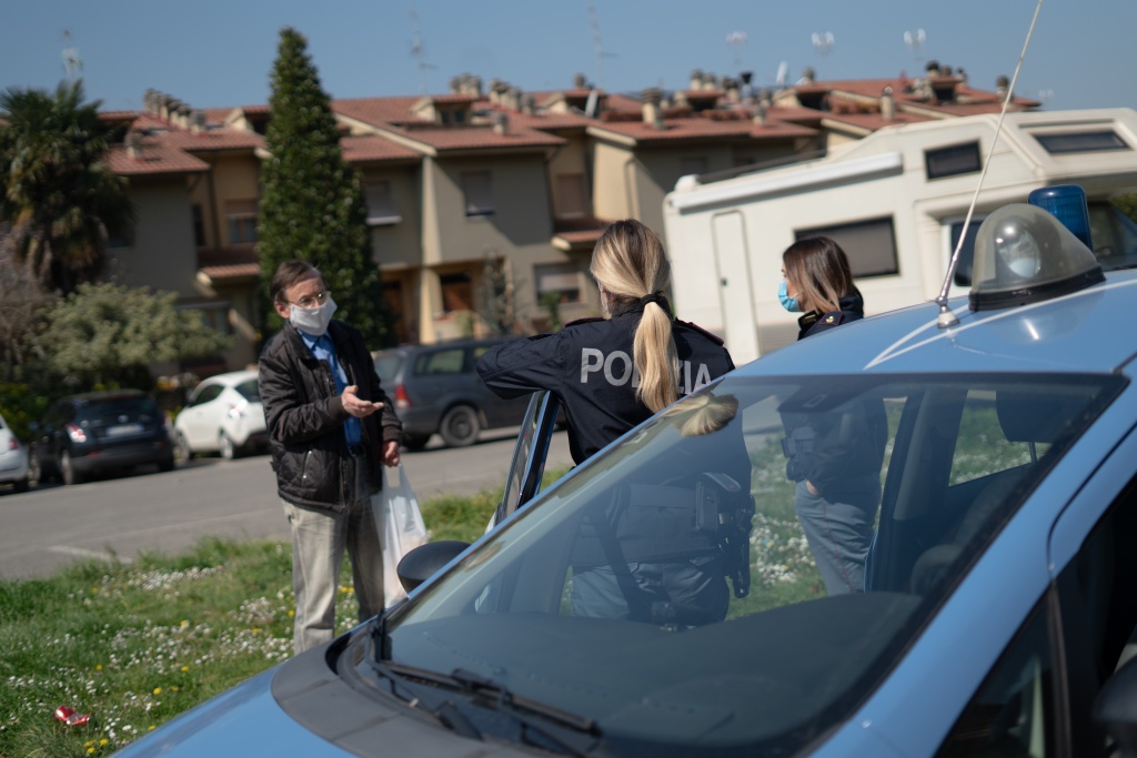 Dentro l’emergenza coronavirus ad Arezzo: il lavoro della Polizia di Stato