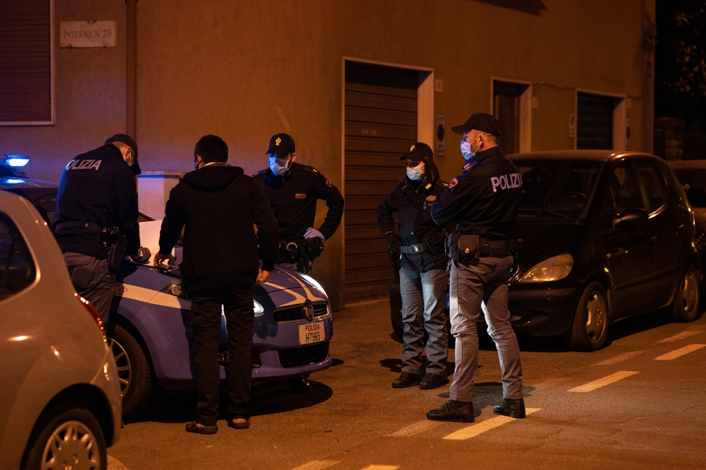 Dentro l’emergenza coronavirus ad Arezzo: notte e giorno con le forze dell’ordine