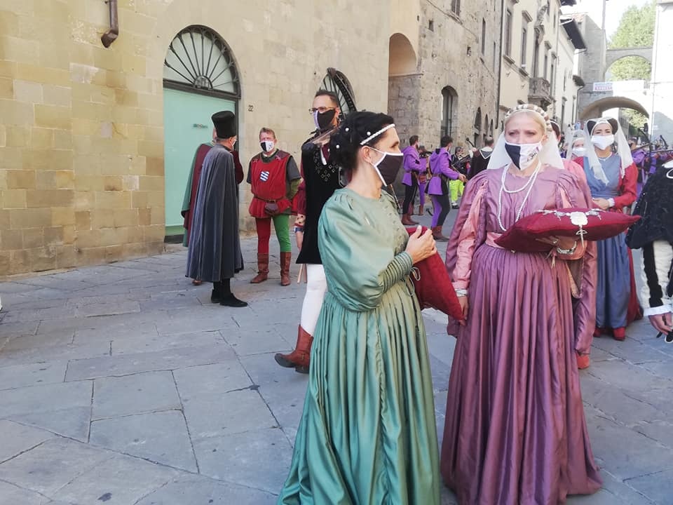 Sansepolcro vince il Palio della Balestra contro Gubbio, il primo senza pubblico