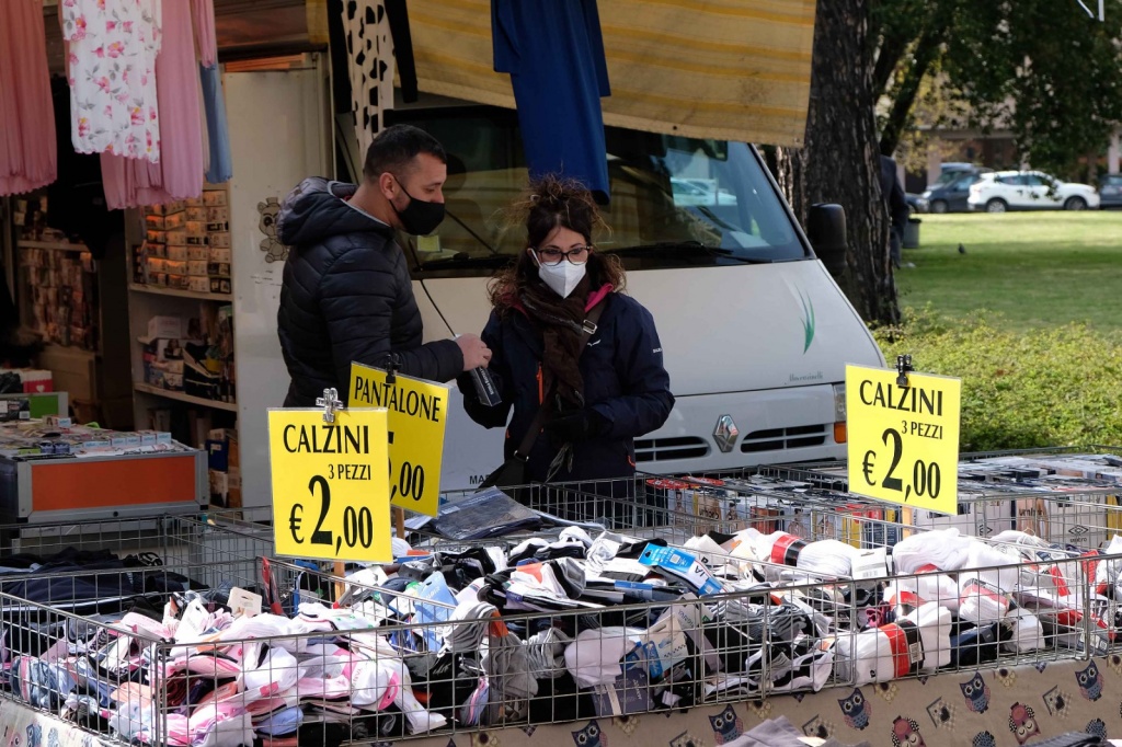 Arezzo, il mercato è tornato in tutto viale Giotto